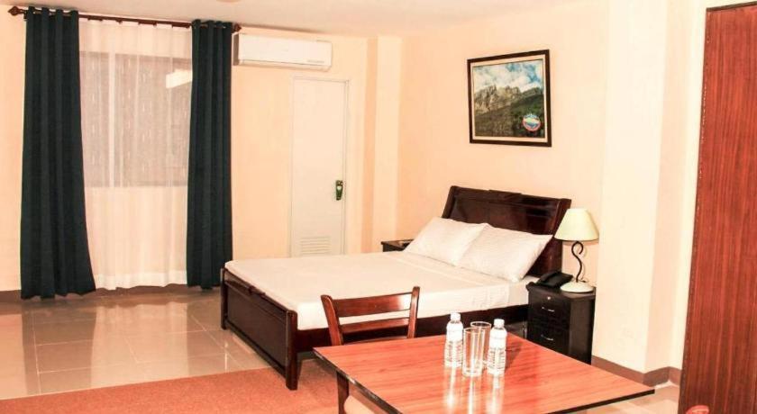 Time Travellers Hotel Manila Esterno foto