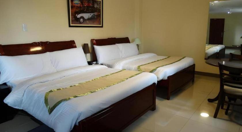 Time Travellers Hotel Manila Esterno foto